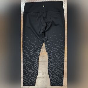 Lululemon Lunar New Year Wunder Under HR Tight 25", Size 14